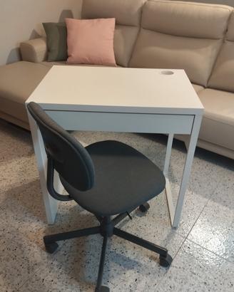 Scrivania e sedia per stanzetta studio/ufficio