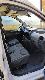Peugeot Expert 2023