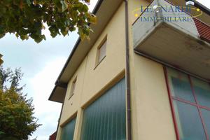 Villa di 480 m² con 5 locali e box auto doppio a C
