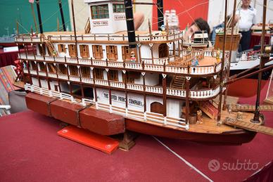 MISSISSIPPI  NAVIGANTE CON FUMOGENI  MUSICA  RADIO