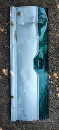Mitsubishi l 200 portellone posteriore