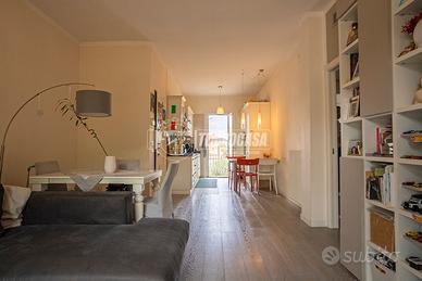 Trilocale Ristrutturato in Residence con Piscina -