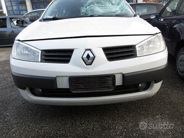 Paraurti anteriore RENAULT MEGANE del 2003