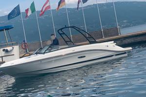 Motoscafo Sea Ray 230 SPX