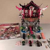 Lego set 70643 Ninjago Temple of tesurrection