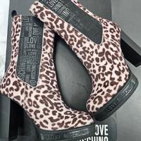 Stivali Love Moschino