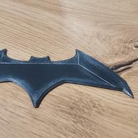 Batarang Batman – stampato in 3D e dipinto a mano 