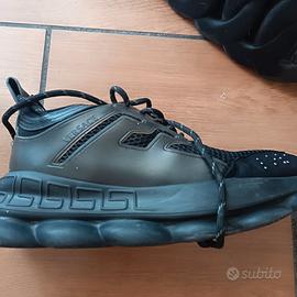 Versace Chain Reaction nere, caratterizzate da una