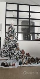 Albero di Natale innevato