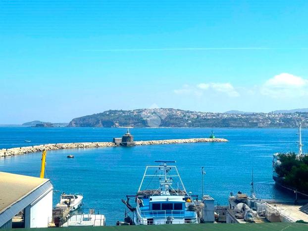 4 LOCALI A PROCIDA