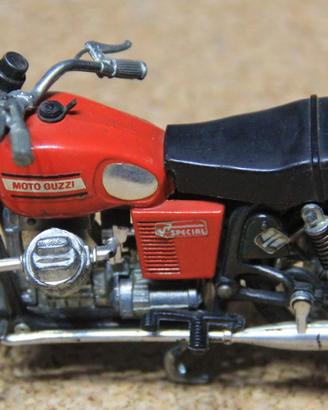 Moto Guzzi Polistil scala 1-15 vintage