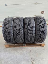 4 gomme Bridgestone  235 60 18 seminuove