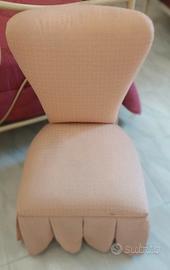 poltroncina vintage in tessuto 