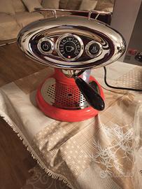 macchinetta del caffè illy 