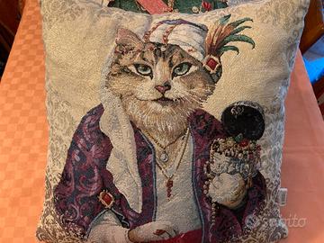 CUSCINO ARREDO con GATTI, Lui & Lei in costume