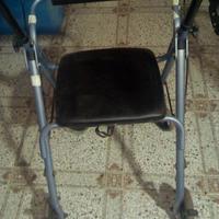 Deambulatore pieghevole