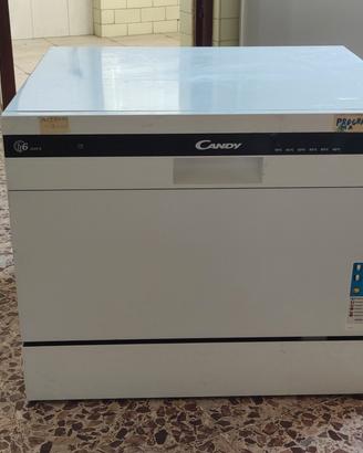 Lavastoviglie piccola Candy cdcp6