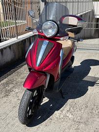Piaggio Beverly 300 Tourer