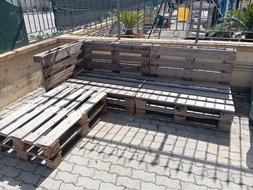 divano da giardino con pallett 