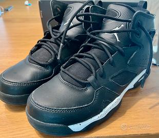Scarbe Nike Jordan da bambino nr 37