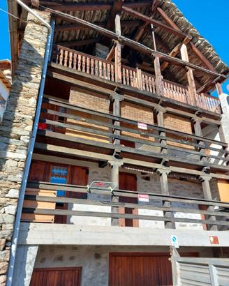 Casa Di Montagna disposta su 3 piani