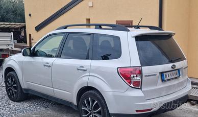 SUBARU
Forester 3a serie 2.0D