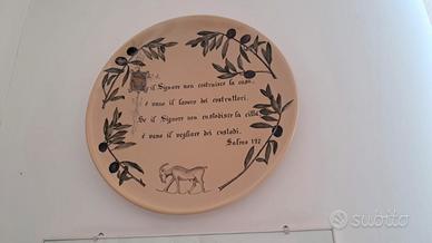 Piatto in ceramica salmo 127