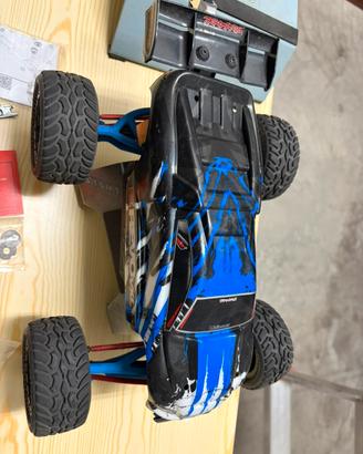Traxxas e-revo 1/16