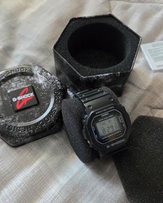 casio g  shock Dw5600ue