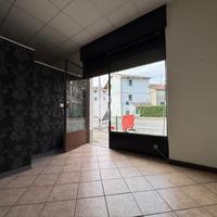 NEGOZIO A PAVONE CANAVESE