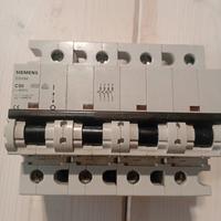 Magnetotermico 4 poli 50 A usato 