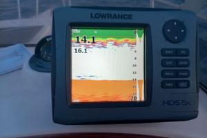 Lowrance HDS 5x