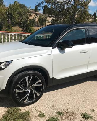 volvo xc40 d3 r-design 150cv unico proprietario