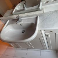 Mobie bagno con lavandino