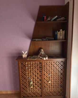 Copritermosifone con scaffali