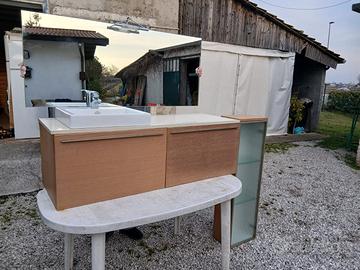Mobile Bagno con Piano in Marmo e Colona