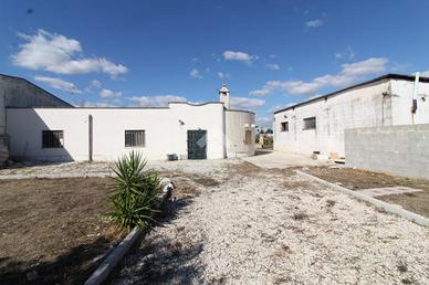 VILLA SINGOLA A SAN PIETRO VERNOTICO