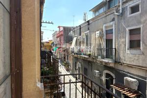 LUMINOSO 4 VANI CON BALCONE