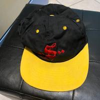 Cappellino vintage nero e giallo
