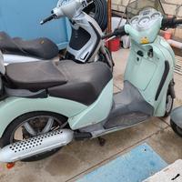 Ricambi Aprilia Scarabeo 150 benzina anno 1999