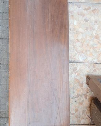 Gradini in legno di noce