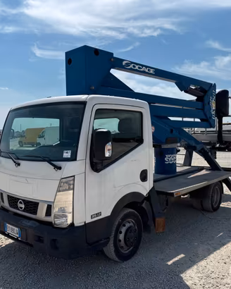 Piattaforma autocarrata nissan cabstar socage