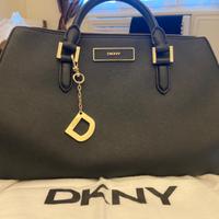 Borsa bauletto nera DKNY 