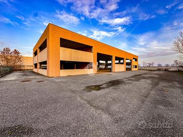 CAPANNONE A CAVENAGO D'ADDA