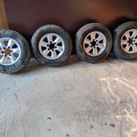 Cerchi da 16 per Terrano Nissan