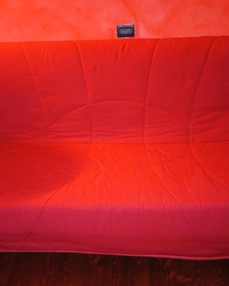 divano letto rosso