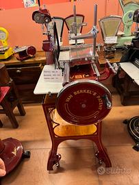 affettatrice Berkel modello 8H rossa