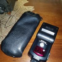 Flash professionale Nikon SB-28 