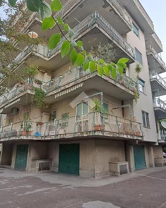 2 LOCALI A CAVA DE' TIRRENI