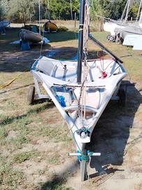 skiff 29er completo di vele e carrello